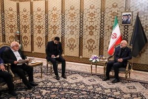 خونخواهی رهبر انقلاب آزادی  مسلمانان از ظلم آمریکا و اسراییل است