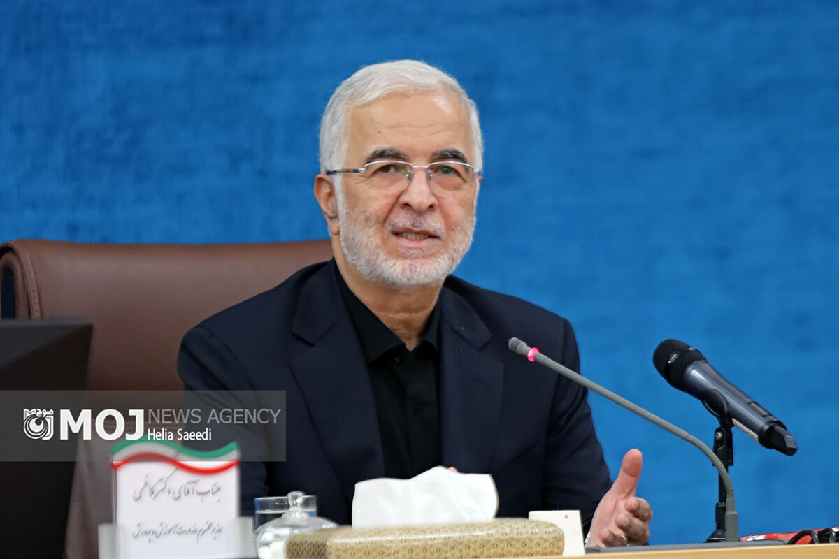 دکتر اسکندر مومنی - وزیر کشور