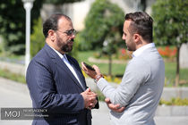 طرح سوال از روحانی غیرقانونی است