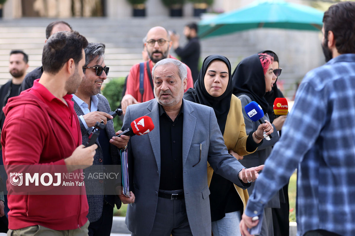 حاشیه جلسه هیات دولت - ۱۴ آبان ۱۴۰۴