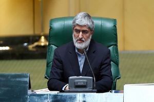 محبی‌نیا خطاب به مطهری: جلوس شما را بر تخت ریاست مجلس دارای ایراد می‌دانم / مطهری: ‌ مچ‌گیری نکنید