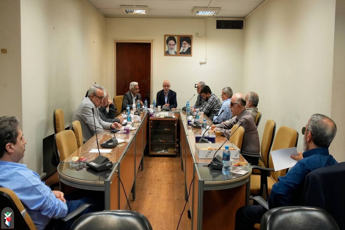 رئیس بنیاد شهید و امور ایثارگران با جانبازان خانه نور ایرانیان بصیر دیدار نوروزی کرد