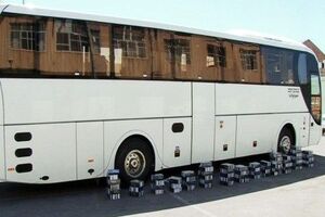 توقیف اتوبوس مسافربری حامل کالای قاچاق در بندرعباس