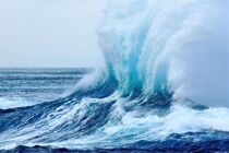 دریا در محدوده تنگه هرمز متلاطم است 