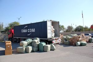 یک دستگاه تریلر پارچه قاچاق در اندیمشک کشف شد