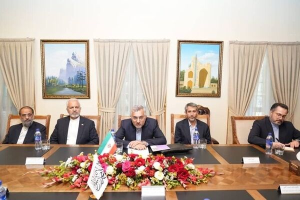 معاون عراقچی با یک مقام طالبان دیدار کرد
