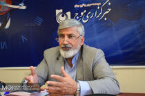 اصلاح طلبان صرفا به دنبال حفظ قدرت هستند / روحانی فردی عمل کرد