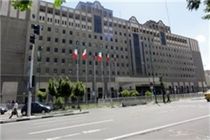 تجمع جمعی از سهامداران پدیده شاندیز در برابر مجلس