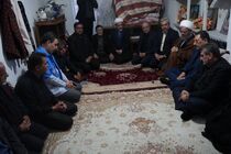 وزیر صمت با خانواده فوت شدگان معدن ذغال مهمان‌دویه دیدار کرد