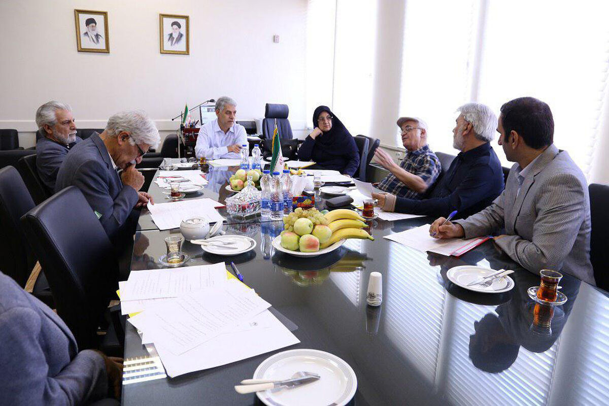 نشست شورای سیاستگذاری سومین جایزه پژوهش سال سینمای ایران برگزار شد