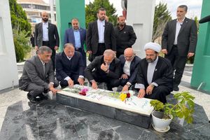 رئیس‌جمهور به مقام شامخ شهدای استان گلستان ادای احترام کرد