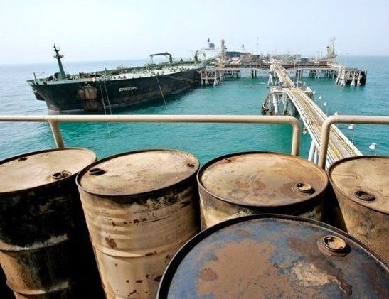 انهدام دو باند قاچاقچیان سوخت در مرزهای آبی هرمزگان