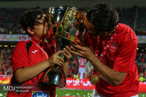 اهدای جام قهرمانی هفدهمین دوره لیگ برتر فوتبال به باشگاه پرسپولیس (2)