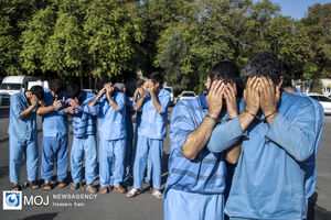 تیم جاعلان حرفه‌ای مهر و اسناد مقامات قضایی و ادارات دولتی منهدم شد 