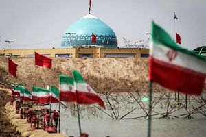 وزیر بهداشت با حضور در یادمان شلمچه به شهدای هشت سال دفاع مقدس ادای احترام کرد