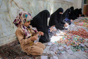 توزیع بیش از هزار کیلو شکلات در سالروز ورود بانوی کرامت به قم