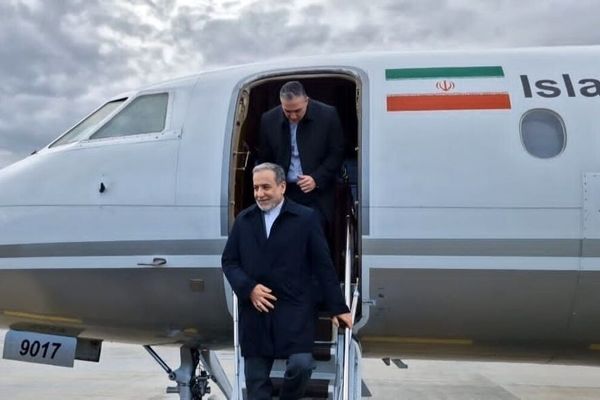 عراقچی با هدف دیدار با پوتین وارد سن‌پترزبورگ شد