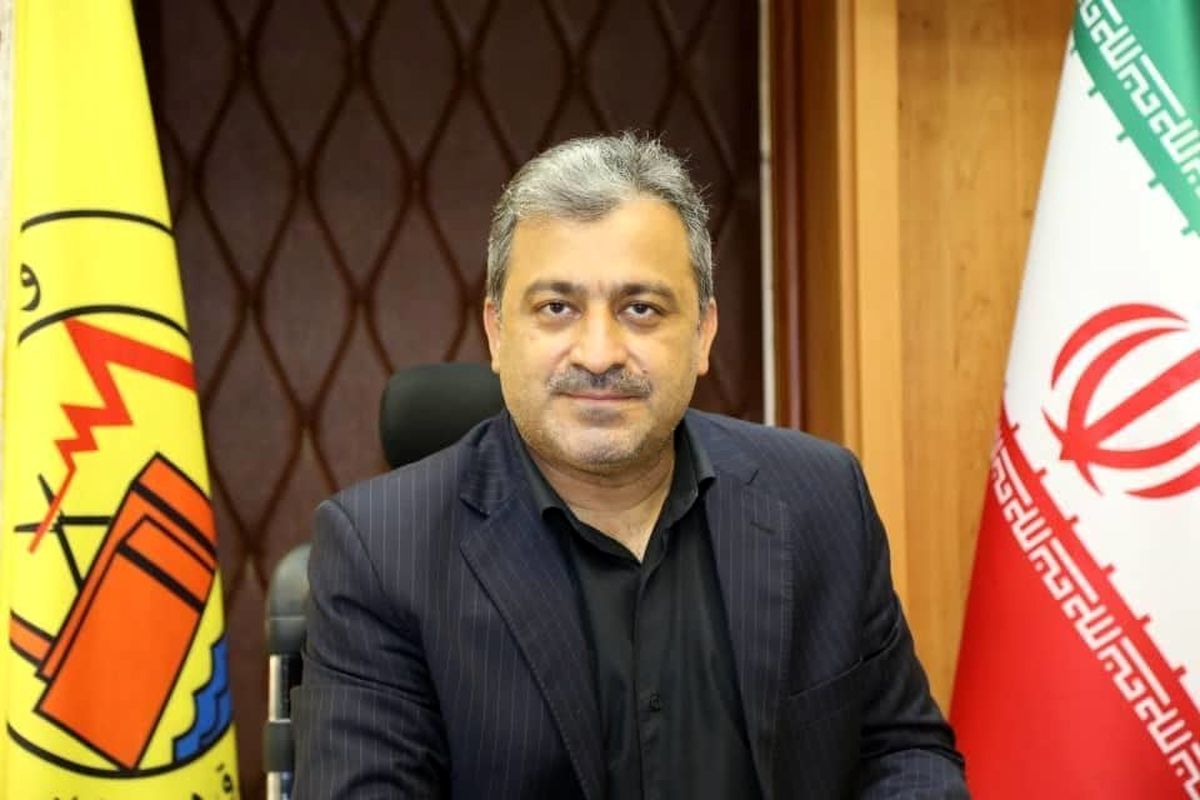 داریوش محمودی