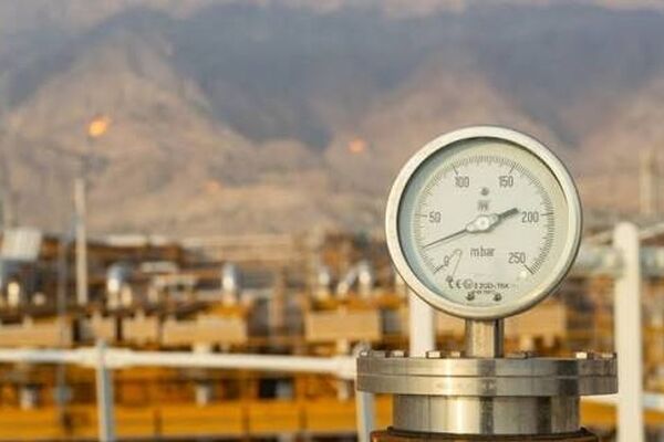 مشکل انرژی کشور با خوردوی برقی و نیروگاه خورشیدی حل نمی شود