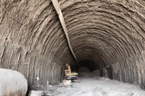 انفجار در مسیر ورودی تونل فارسان_ بازفت