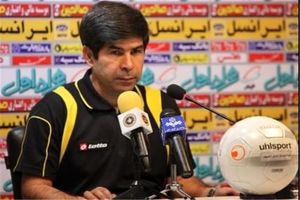 کریم قنبری مربی تیم سپاهان شد