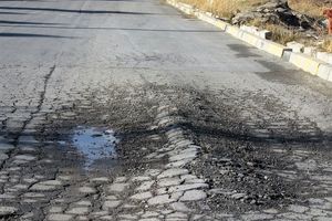 چاله‌ های خیابانی قاتل زنجیره‌ای شهروندان بندرلنگه