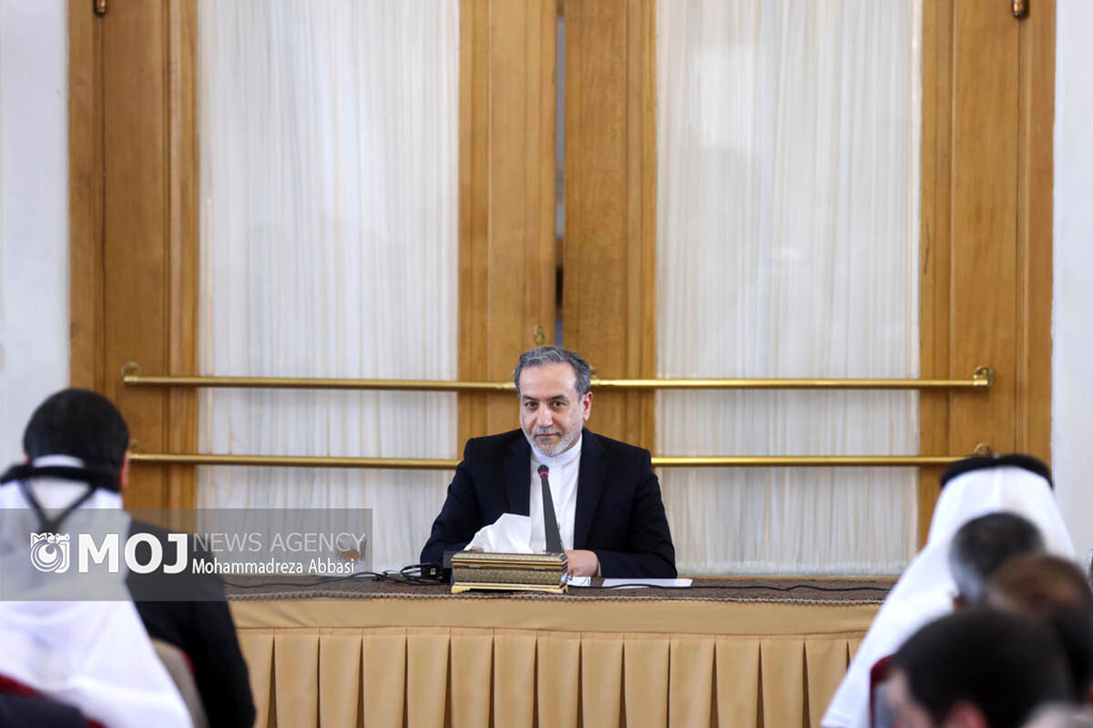 نشست وزیر امور خارجه ایران با سفرا و کارداران و روسای نمایندگی های خارجی و بین المللی مقیم تهران