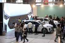 ایران‌خودرو محصولات جدید را به نصف‌جهان آورد