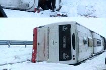 واژگونی اتوبوس در محور تربت حیدریه به مشهد ۲۷ مصدوم به جا گذاشت