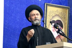 تذکر آیت الله عاملی به تاخیر پرداخت حقوق کارگران در بعضی از شرکت ها و کارخانه های استان