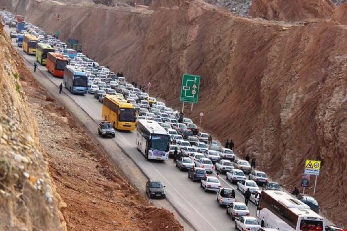 یکطرفه شدن جاده مهران به ایلام