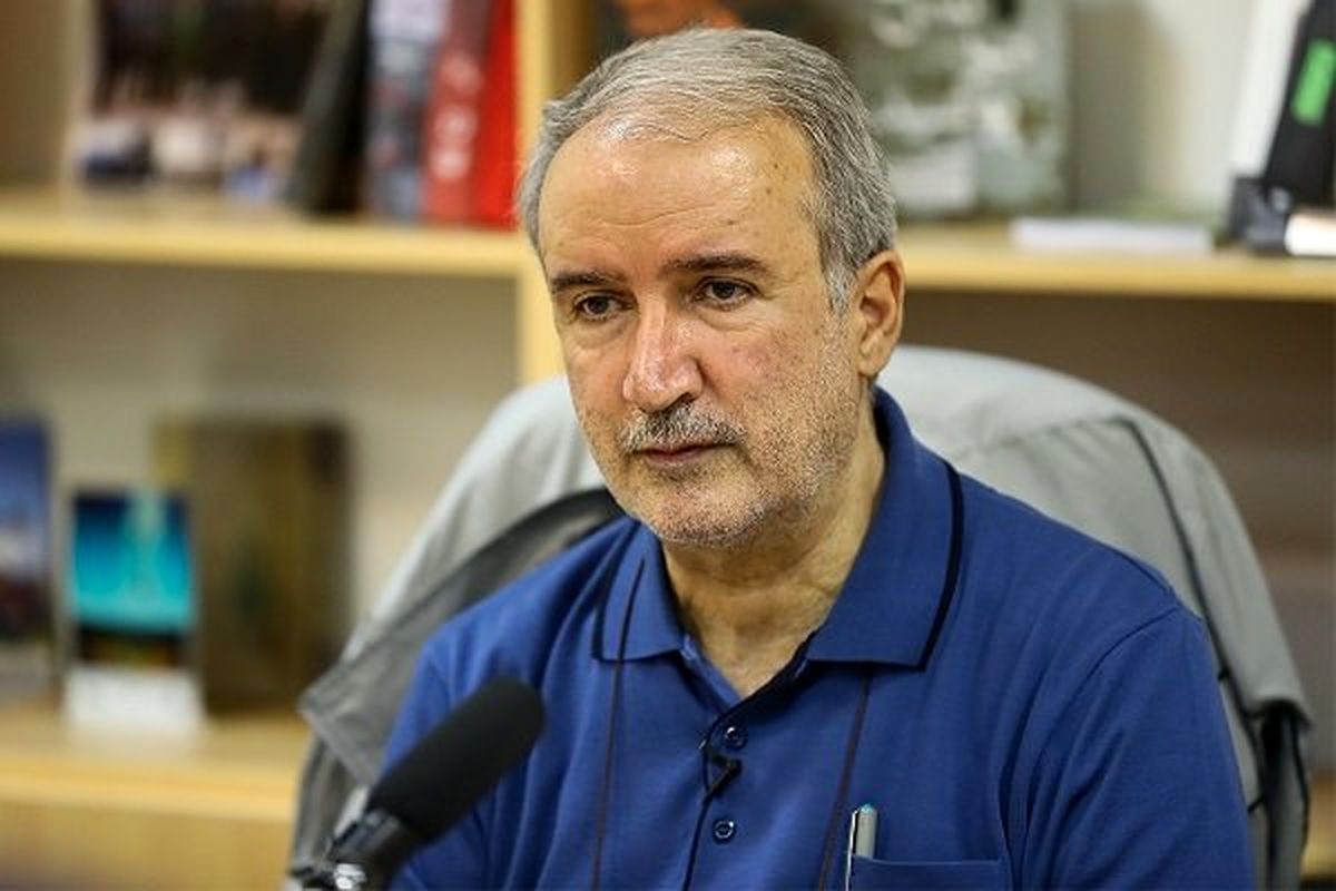 متولد اذر رونمایی می شود