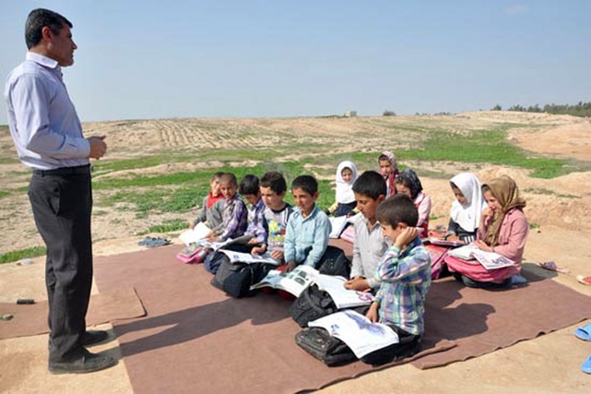 معلم عشایری