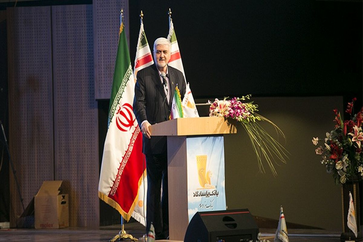 قاسمی. مدیر عامل پاسارگاد