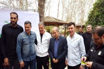 کاشت نهال توسط کی روش  و علی دایی