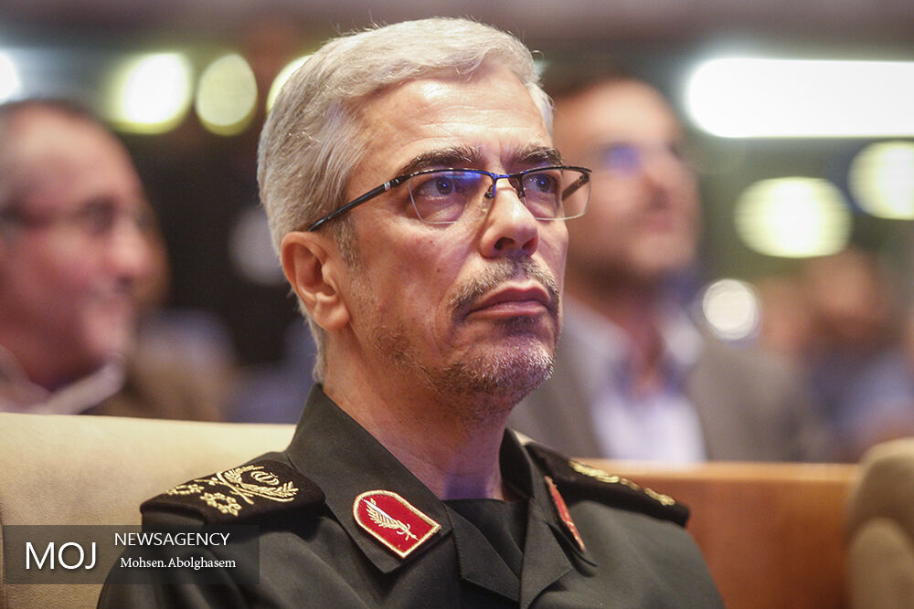 سرلشکر باقری درگذشت کارکنان نفتکش ایرانی را تسلیت گفت