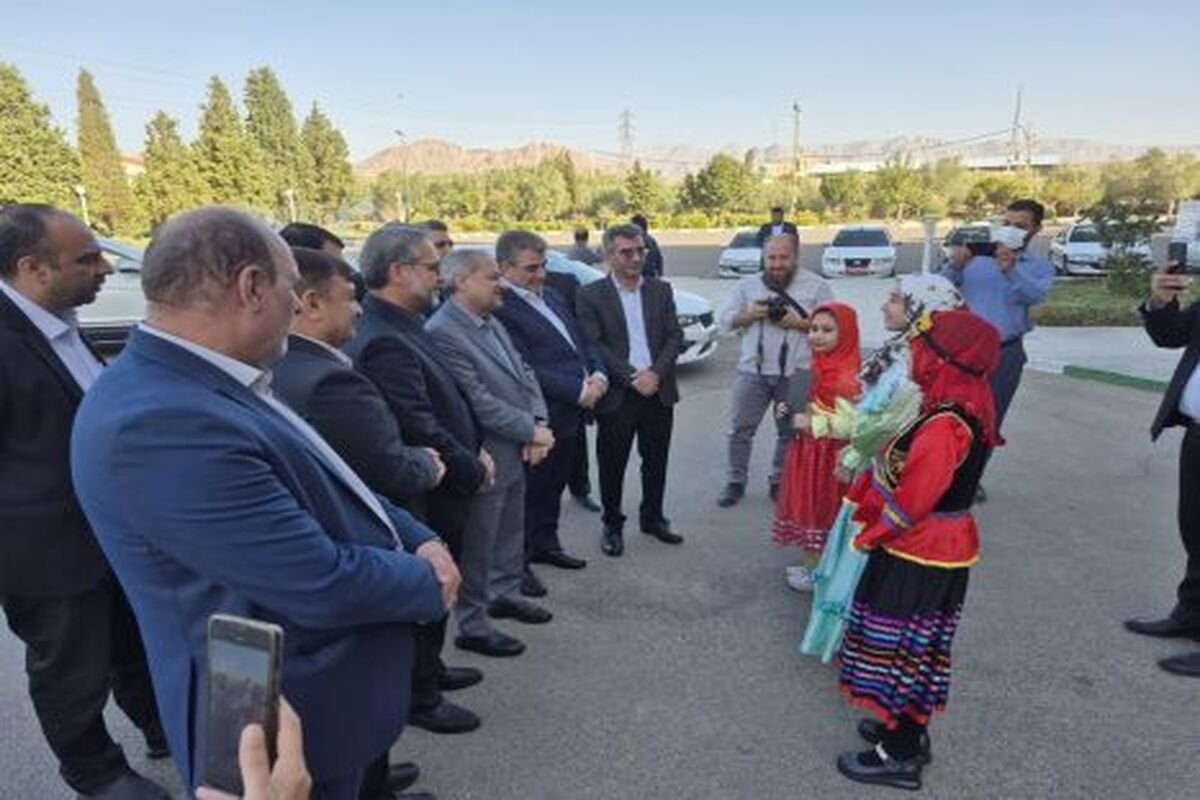 وزیر آموزش و پرورش