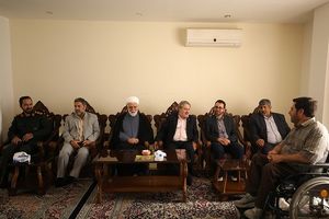 دیدار و گفتگوی امام جمعه کیش با جانبازان بالای هفتاد درصد