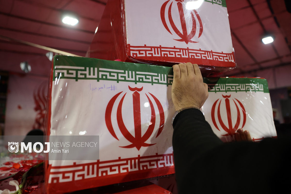 مراسم وداع با پیکر پاک ۱۰۰ شهید گمنام