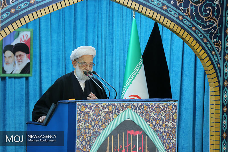 جوانان باید تلاش خود را برای عملی کردن بیانیه گام دوم رهبر معظم انقلاب به کار گیرند