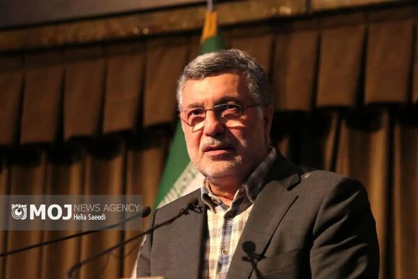 وزیر بهداشت درباره بازسازی بیمارستان آسیب‌دیده از جنگ در بوشهر توضیح داد