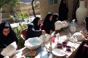 راه ندازی ۱۲۰ کارگاه تولیدی و خانگی صنایع‌دستی با مشارکت کمیته امداد در تربت حیدریه 