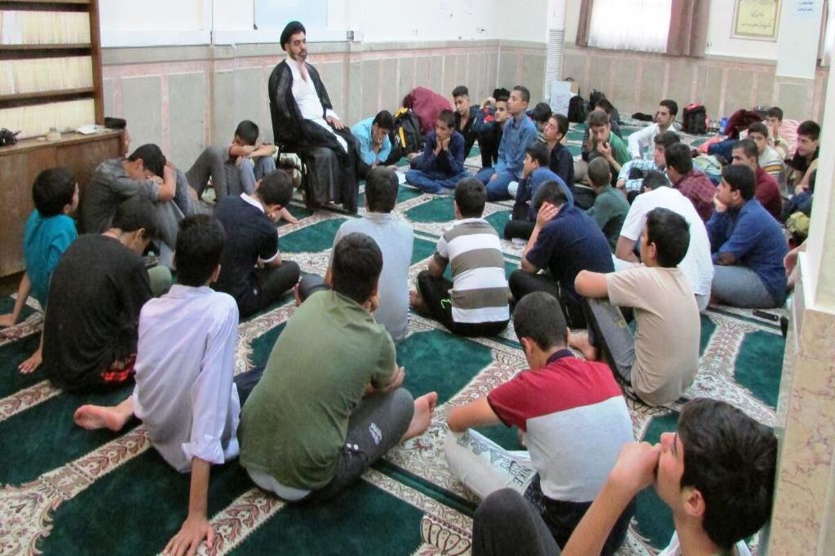 اعزام دانش اموزان به مشهد
