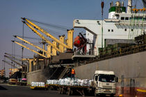 3 فروند کشتی اقیانوس پیما در بندر شهید باهنر پهلو گرفتند 