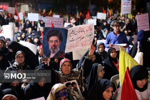 تجمعات میادین تا اعلام نظر رهبری ادامه می‌یابد