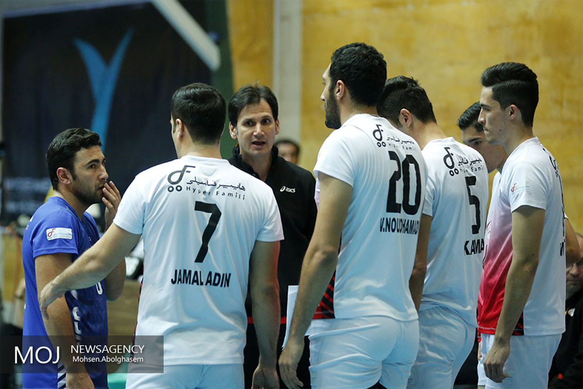 دیدار تیم های والیبال بانک سرمایه و هاوش گنبد