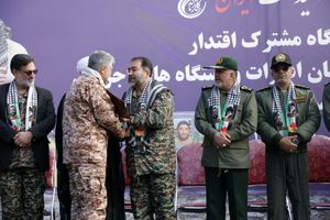 تقدیر مدیرعامل شرکت گاز استان اصفهان به عنوان بسیجی نمونه