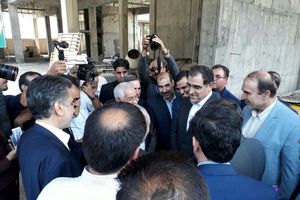 وزیر بهداشت از مرکز درمانی خیرساز خرم‌آباد دیدن کرد