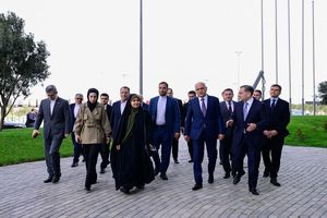 فرزانه صادق و معاون نخست وزیر جمهوری آذربایجان از بندر باکو بازدید کردند