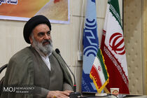 نشست دبیر ستاد امر به معروف کشور با خانواده های معظم شهدا و ایثارگران کردستان